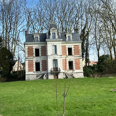 Chateau De La Francoisiere Bed & Breakfast *